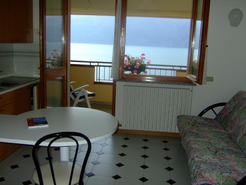 Residence San Vito Brenzone sul Garda Δωμάτιο φωτογραφία