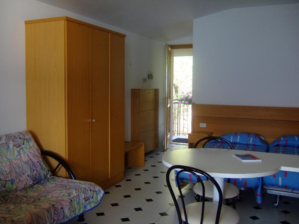 Residence San Vito Brenzone sul Garda Δωμάτιο φωτογραφία